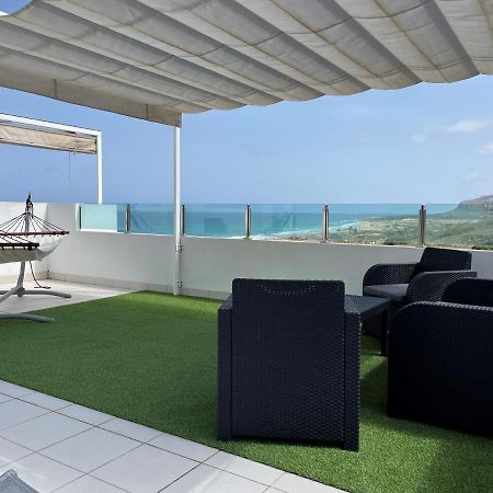 Penthouse Seacoast Apartment อาเรนาเลส เดล ซอล ภายนอก รูปภาพ