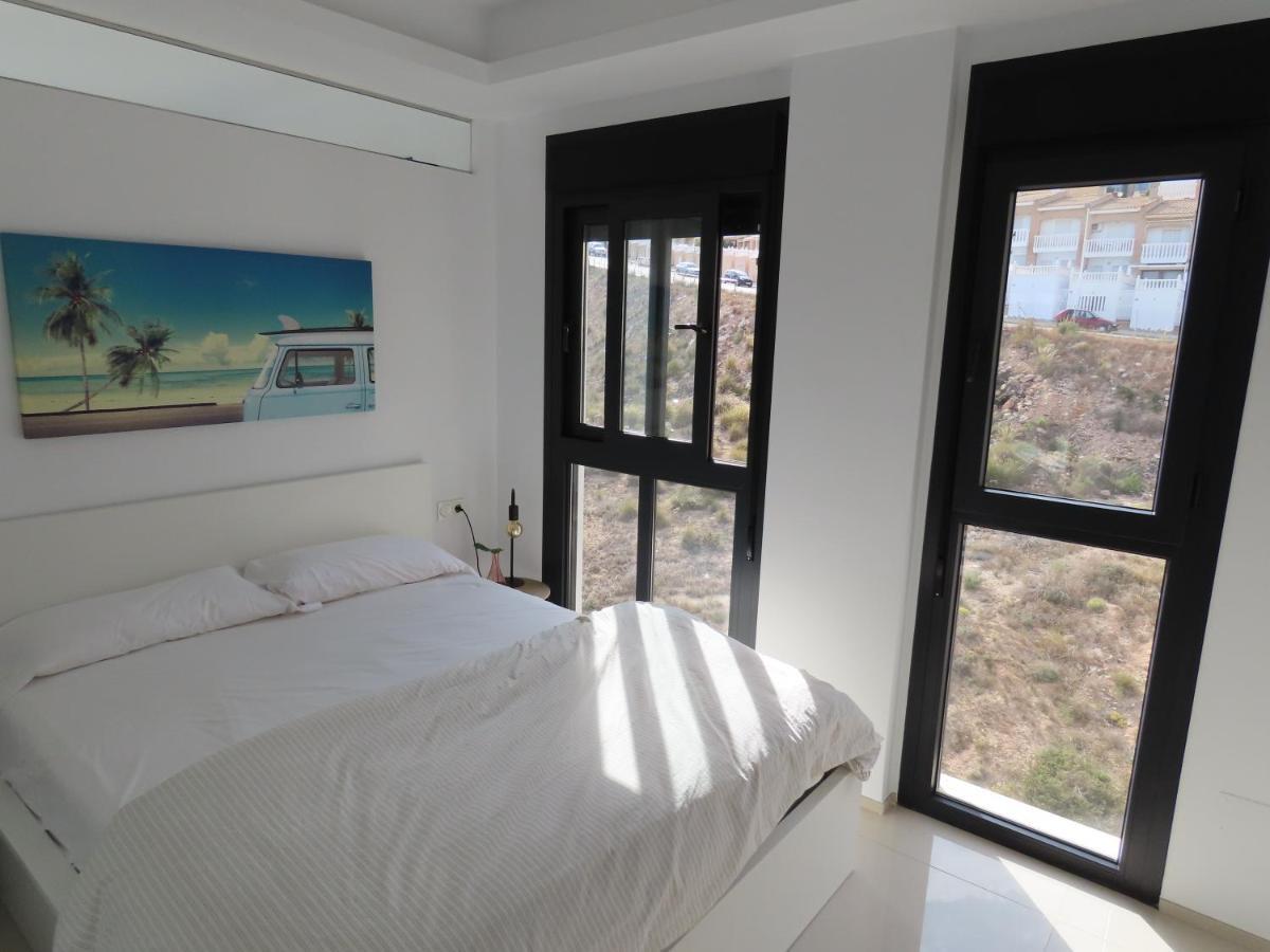 Penthouse Seacoast Apartment อาเรนาเลส เดล ซอล ภายนอก รูปภาพ